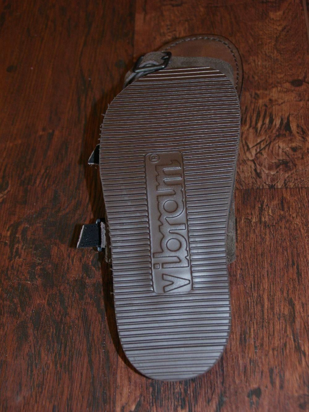 hold sandal
