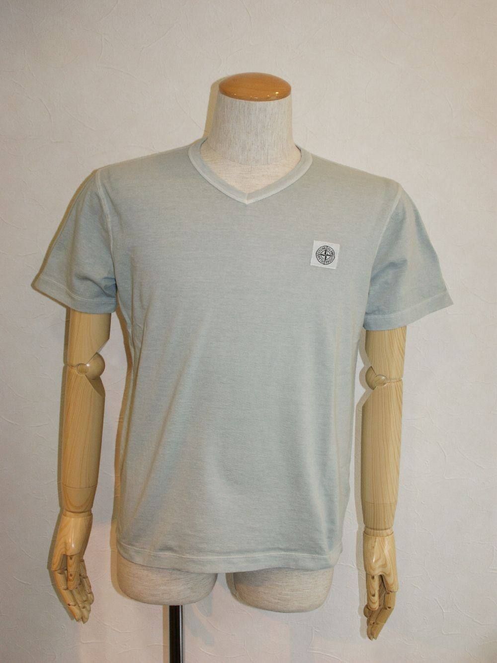 VネックTシャツ 581522457