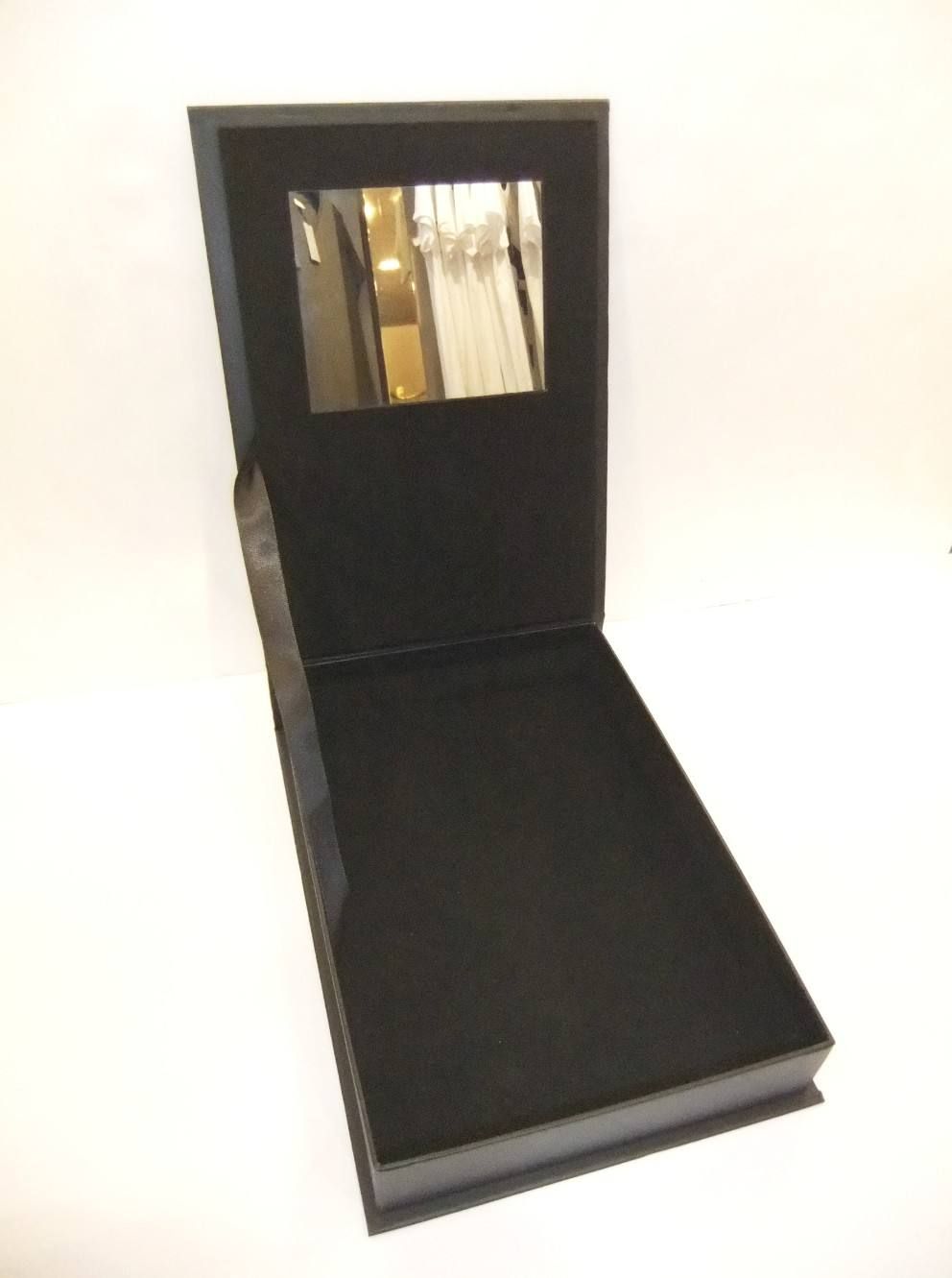 UZURII  CLASSIC (PK)