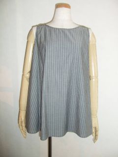 STRIPE NO SLEEVE BLOUSE