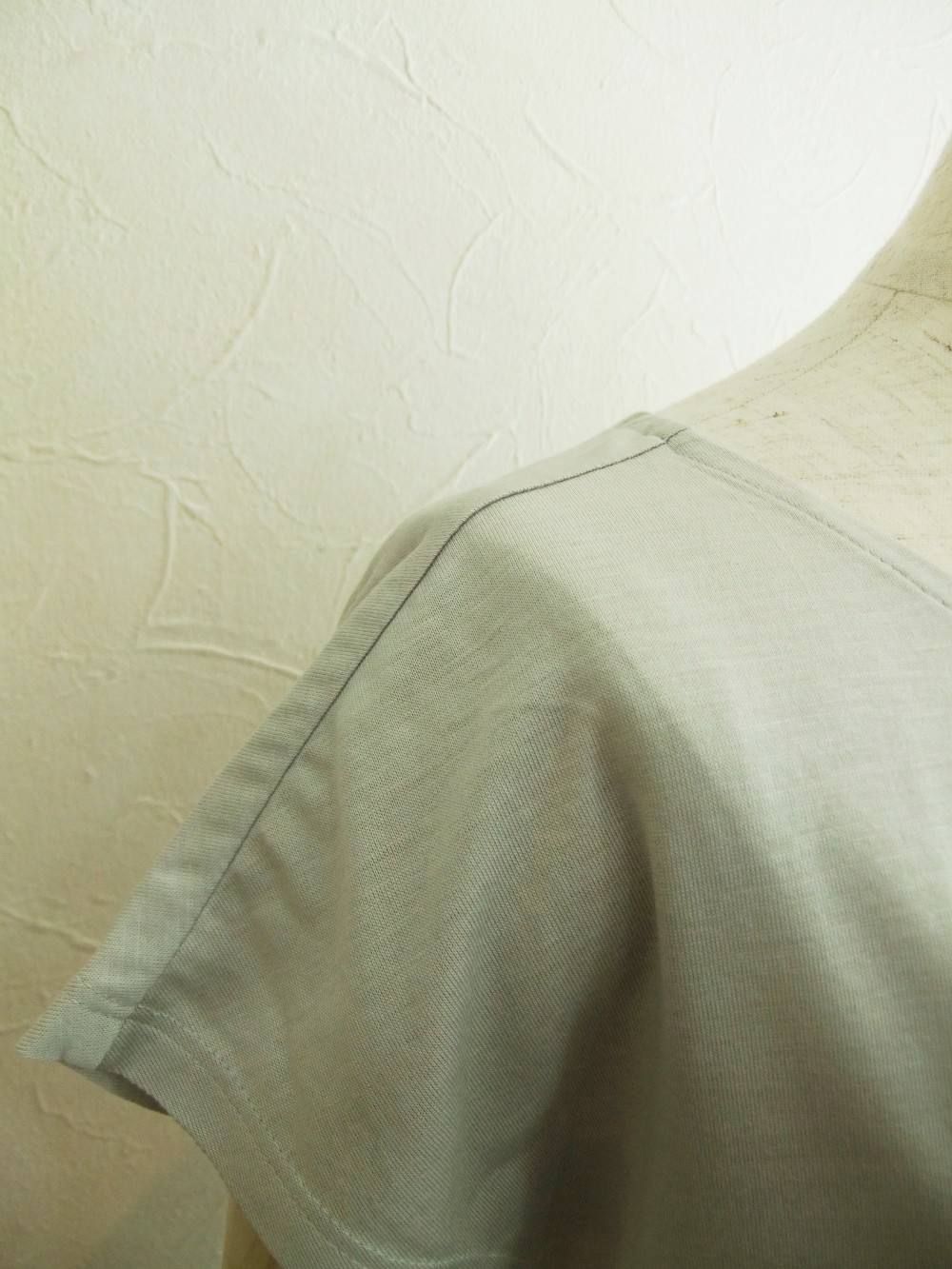 CENTRE DESIGN DETAILS CUT SEW BLOUSE