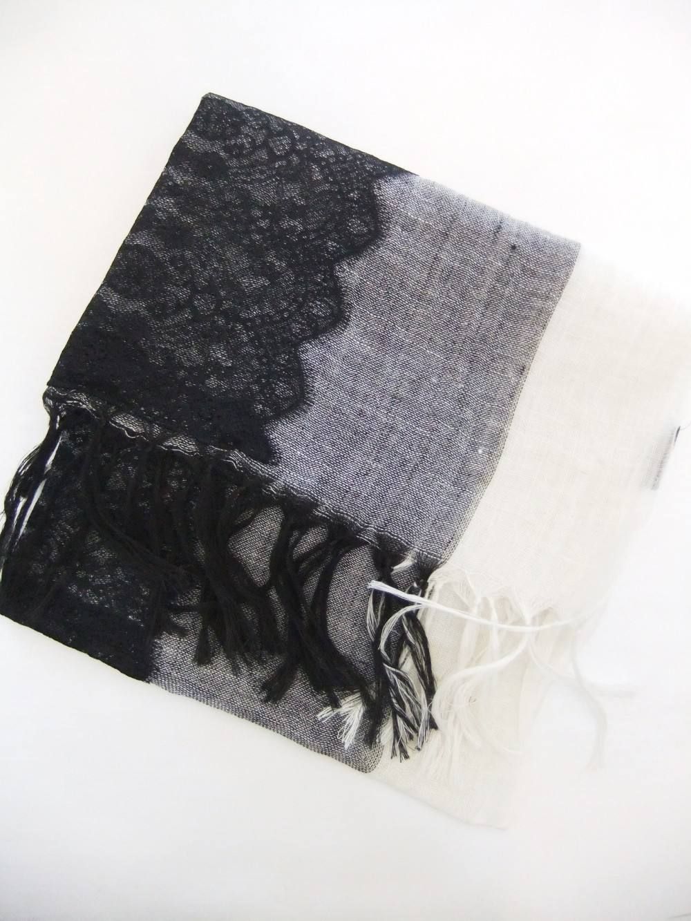 LINEN & LACE COMBINATION STOLE