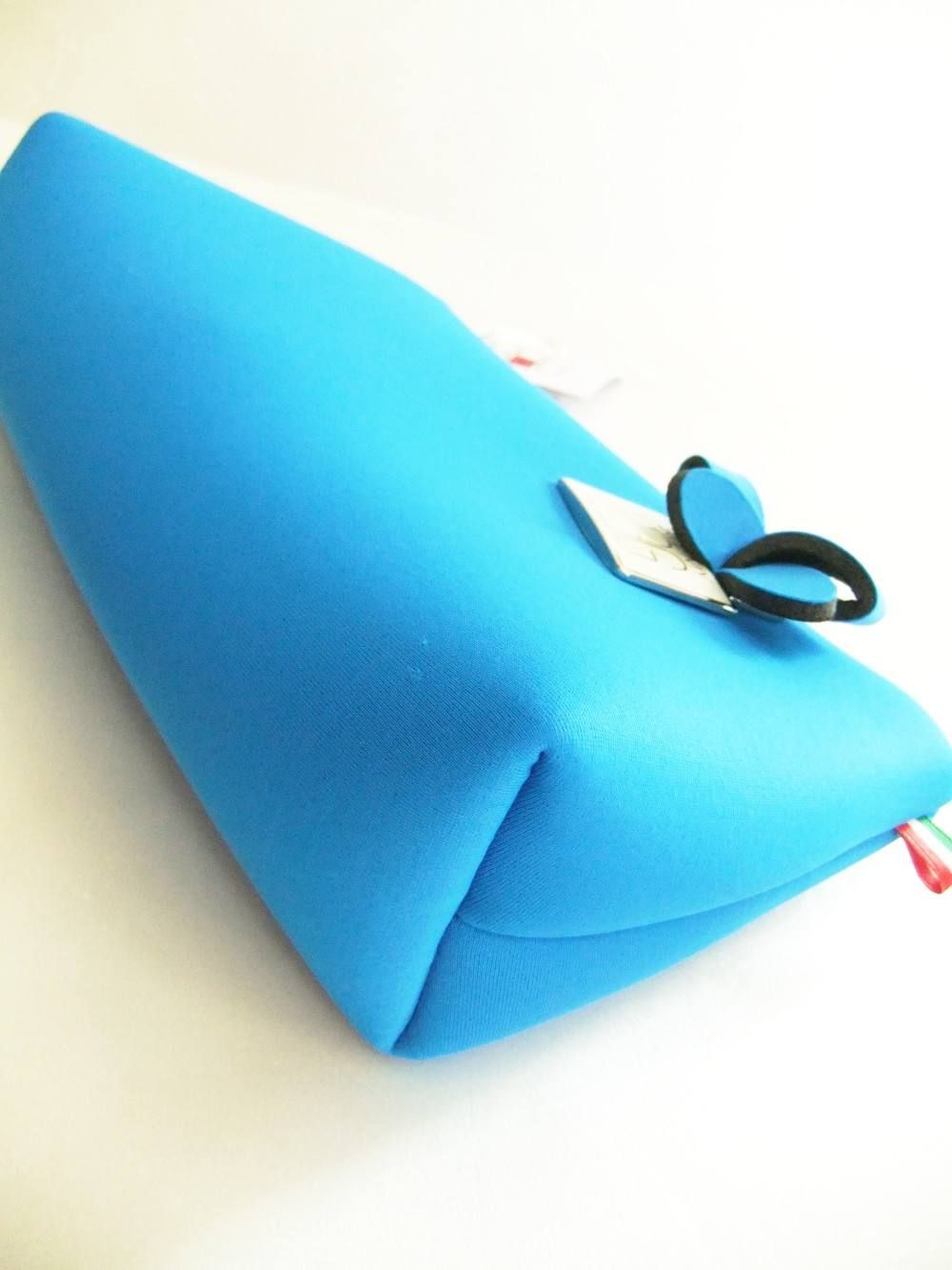 POUCHES BIG BOW ( NEW BL CH)