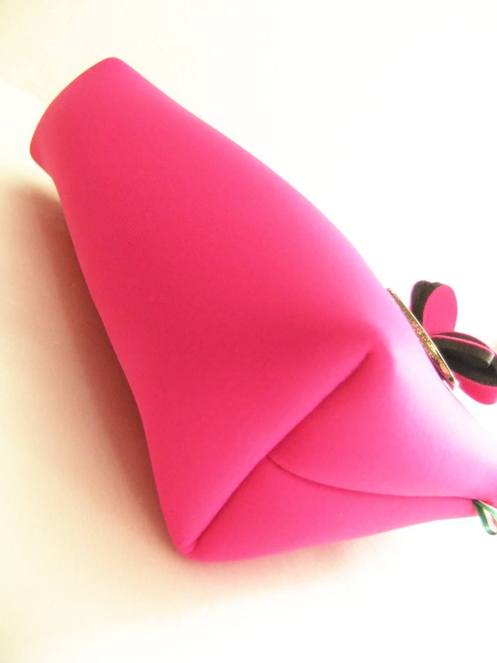 POUCHES BIG BOW (THAI)