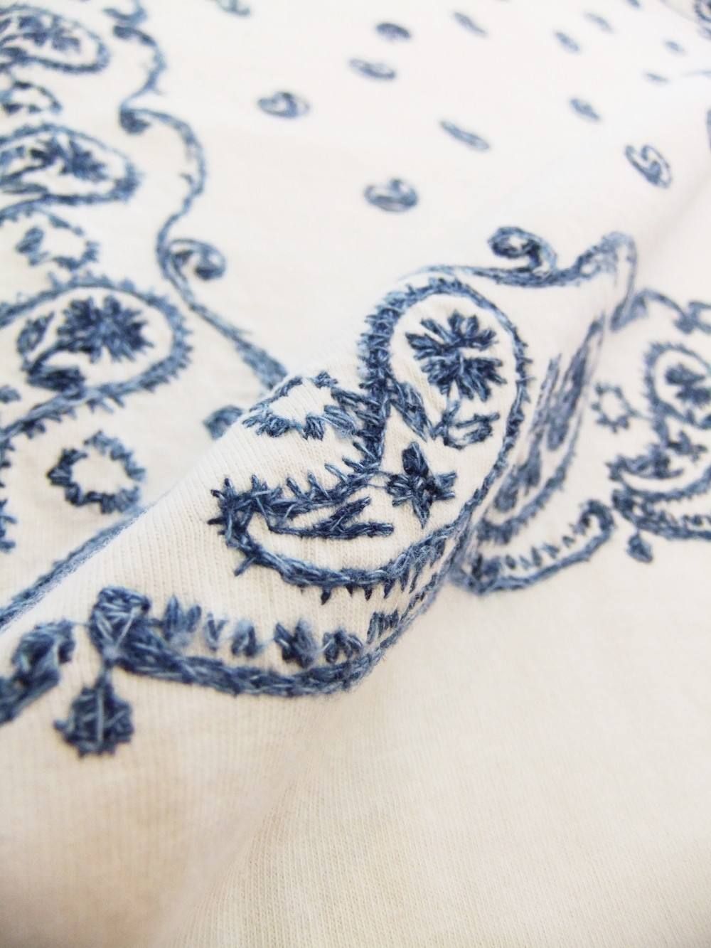 スペシャル加工T(インディゴ刺繍バンダナペイズリー)
