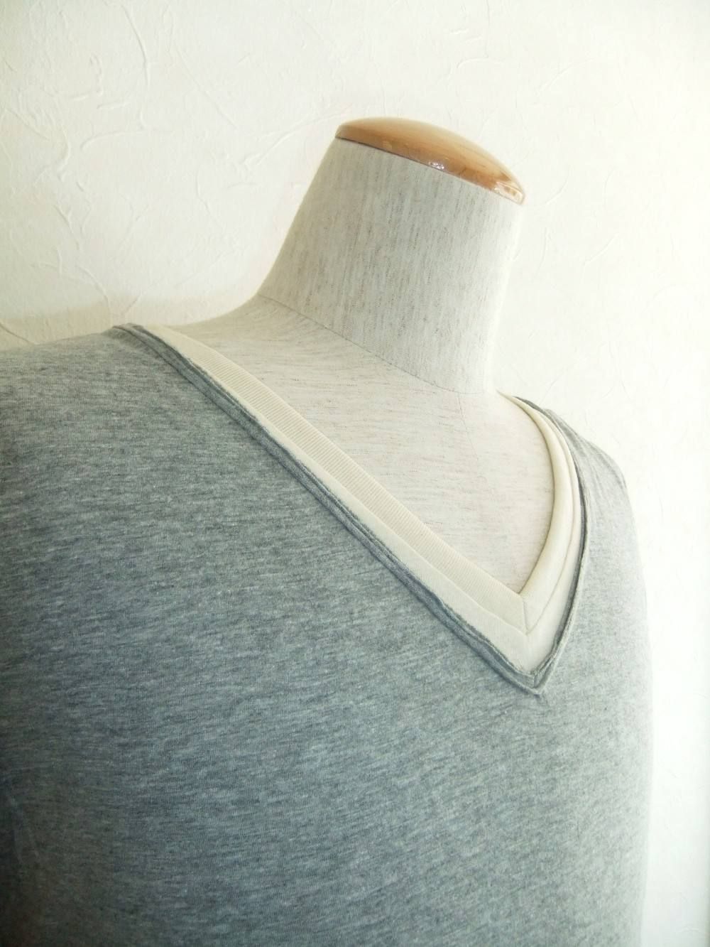V-NECK S/S T-SHIRT