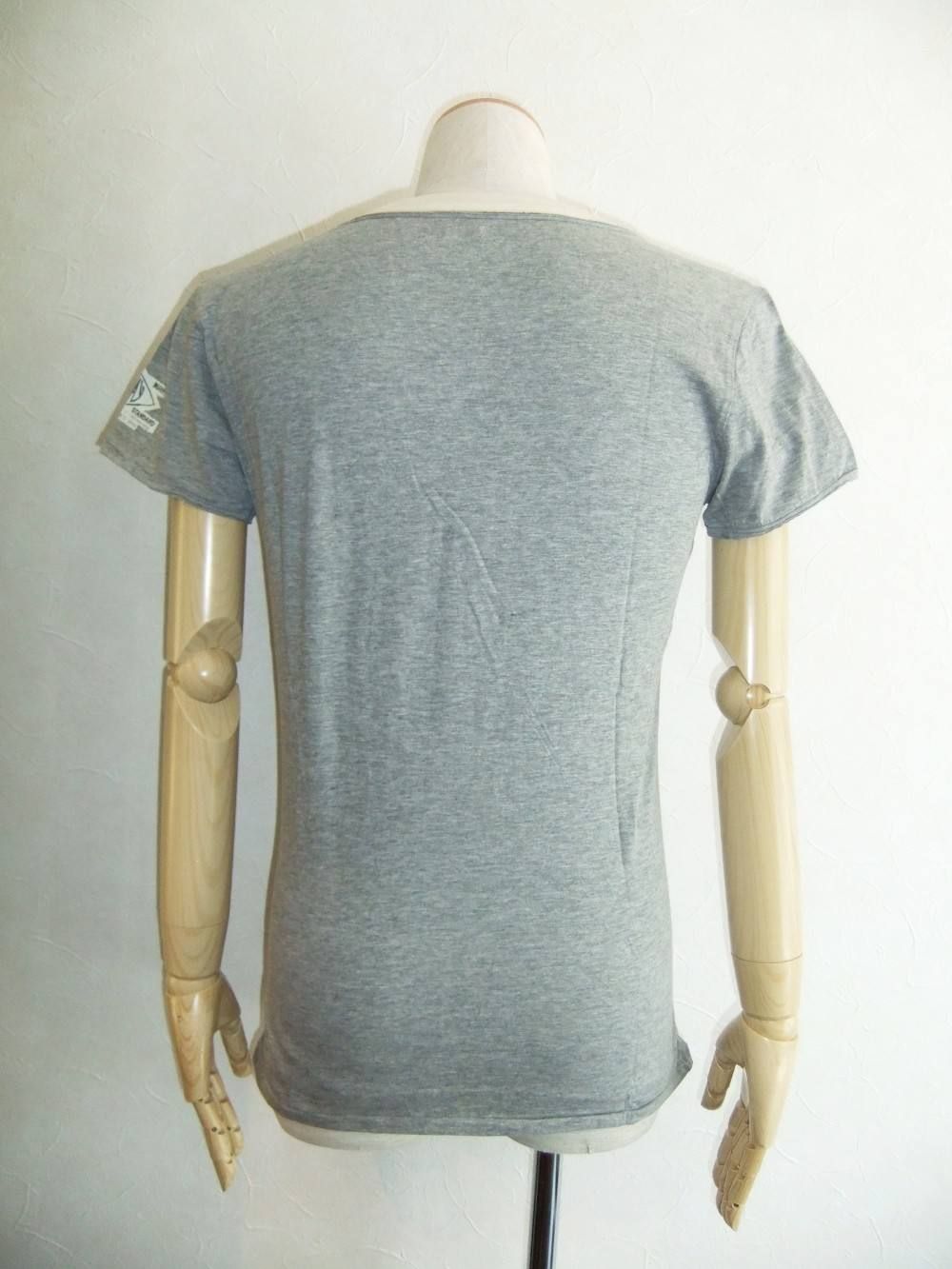 V-NECK S/S T-SHIRT