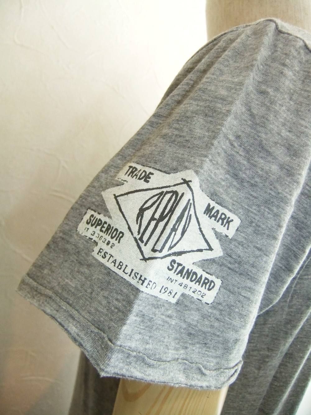 V-NECK S/S T-SHIRT