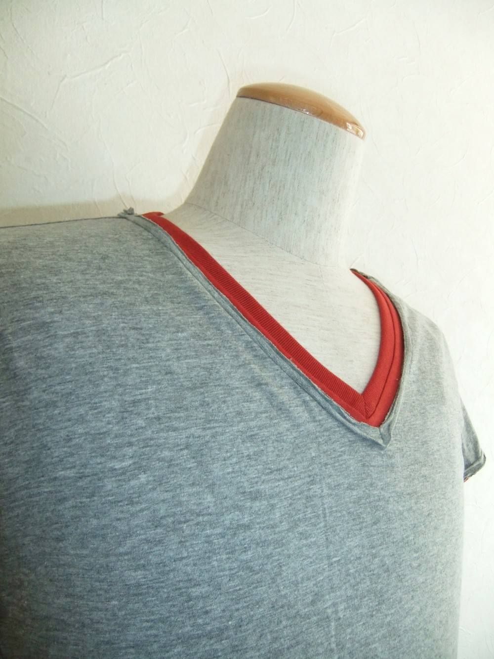 V-NECK S/S T-SHIRT