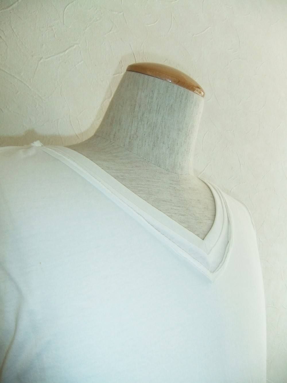 V-NECK S/S T-SHIRT