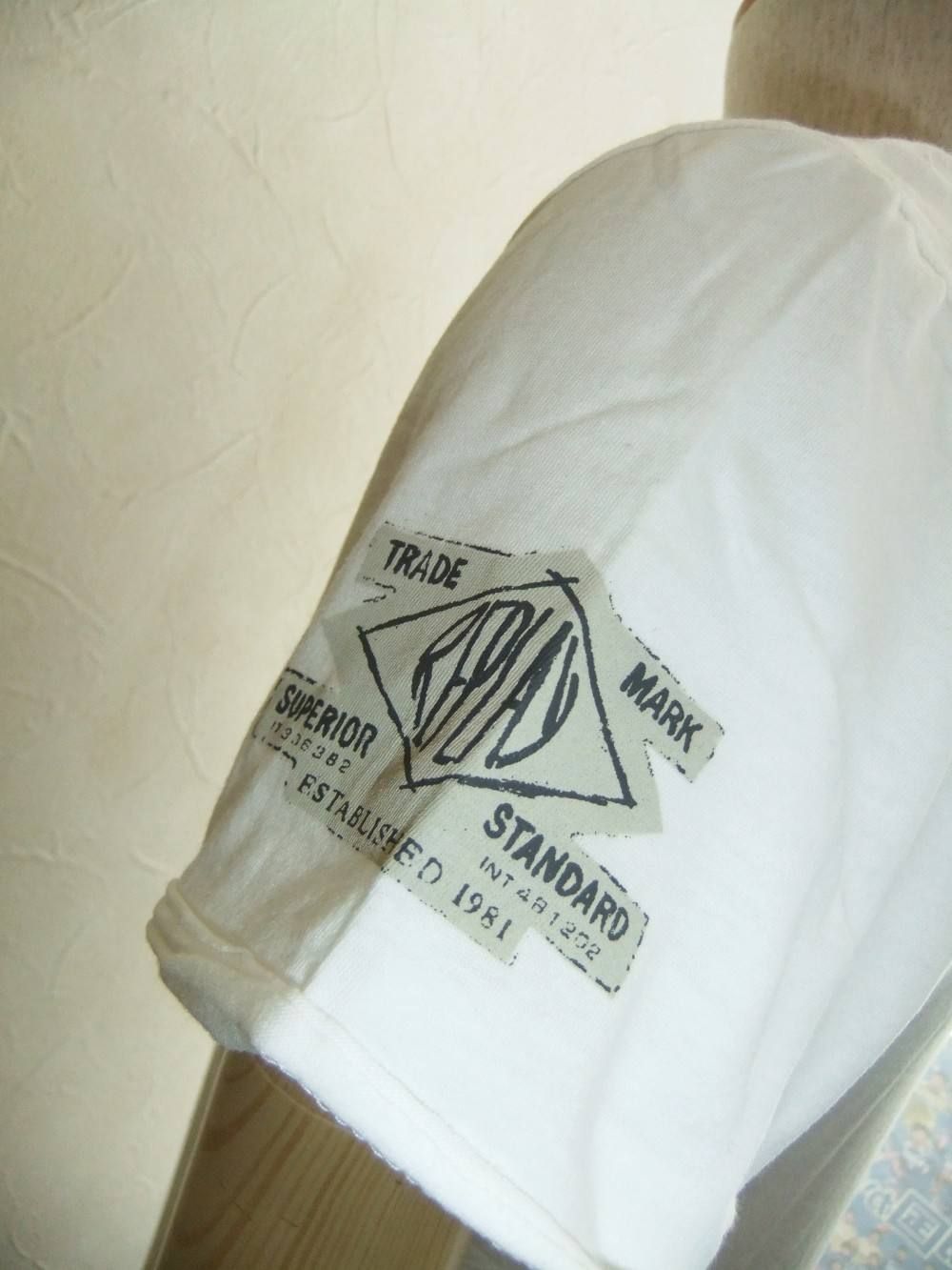 V-NECK S/S T-SHIRT