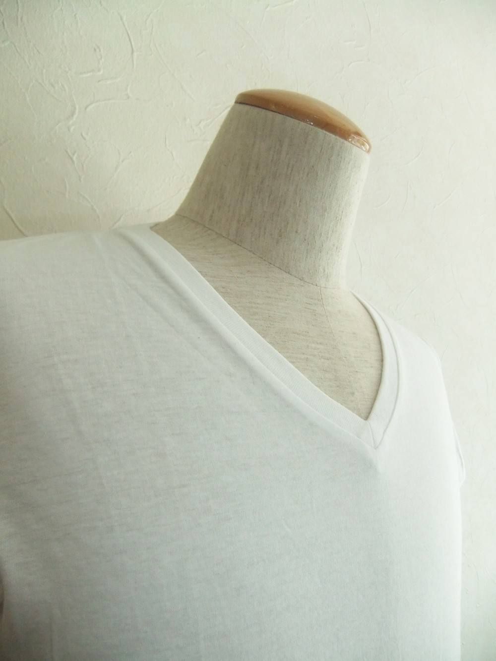 V-NECK S/S T-SHIRT