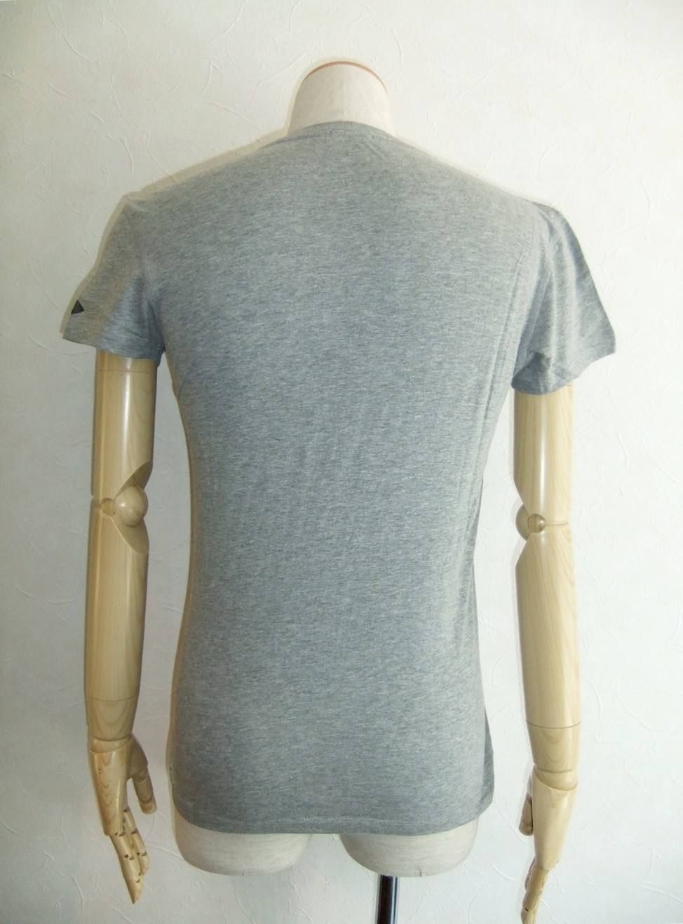 V-NECK S/S T-SHIRT