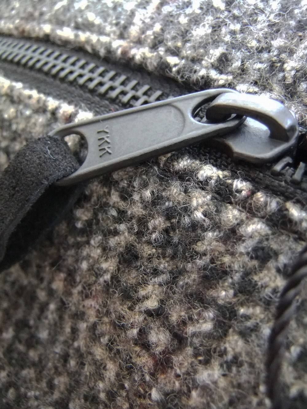 THE MAILMAN  213-01(GRAY)