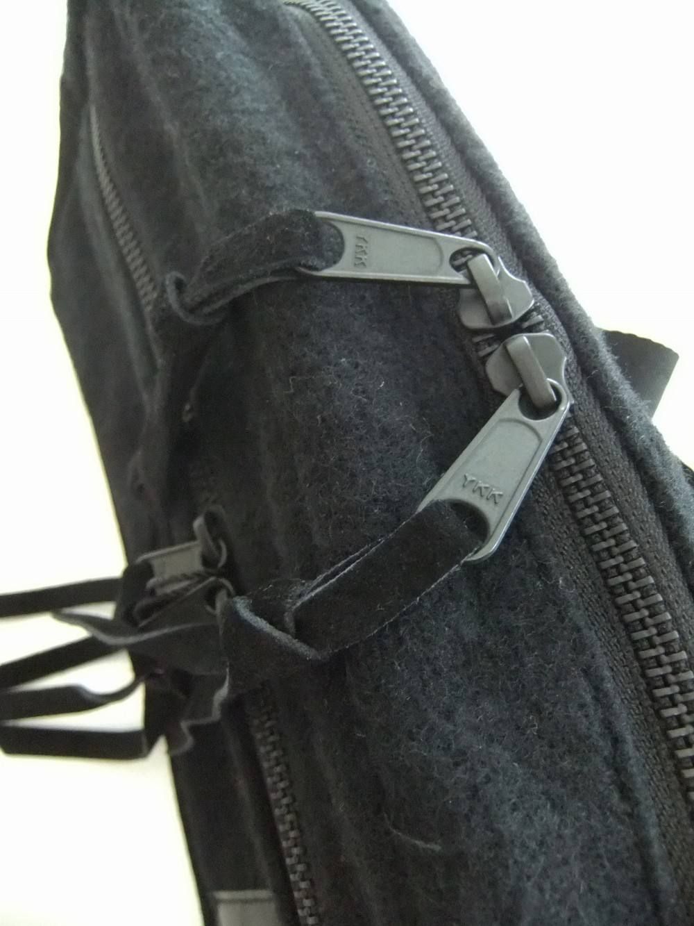 THE MAILMAN  213-01(BLACK)