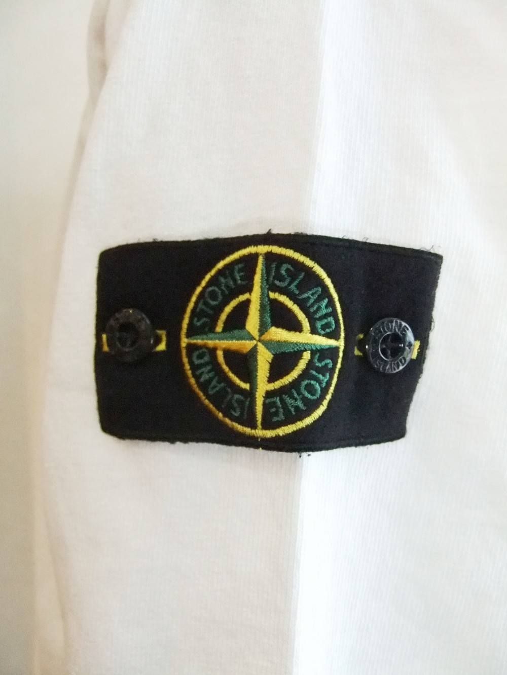 STONE ISLAND (ストーン アイランド)V-ネック コットン Tシャツ