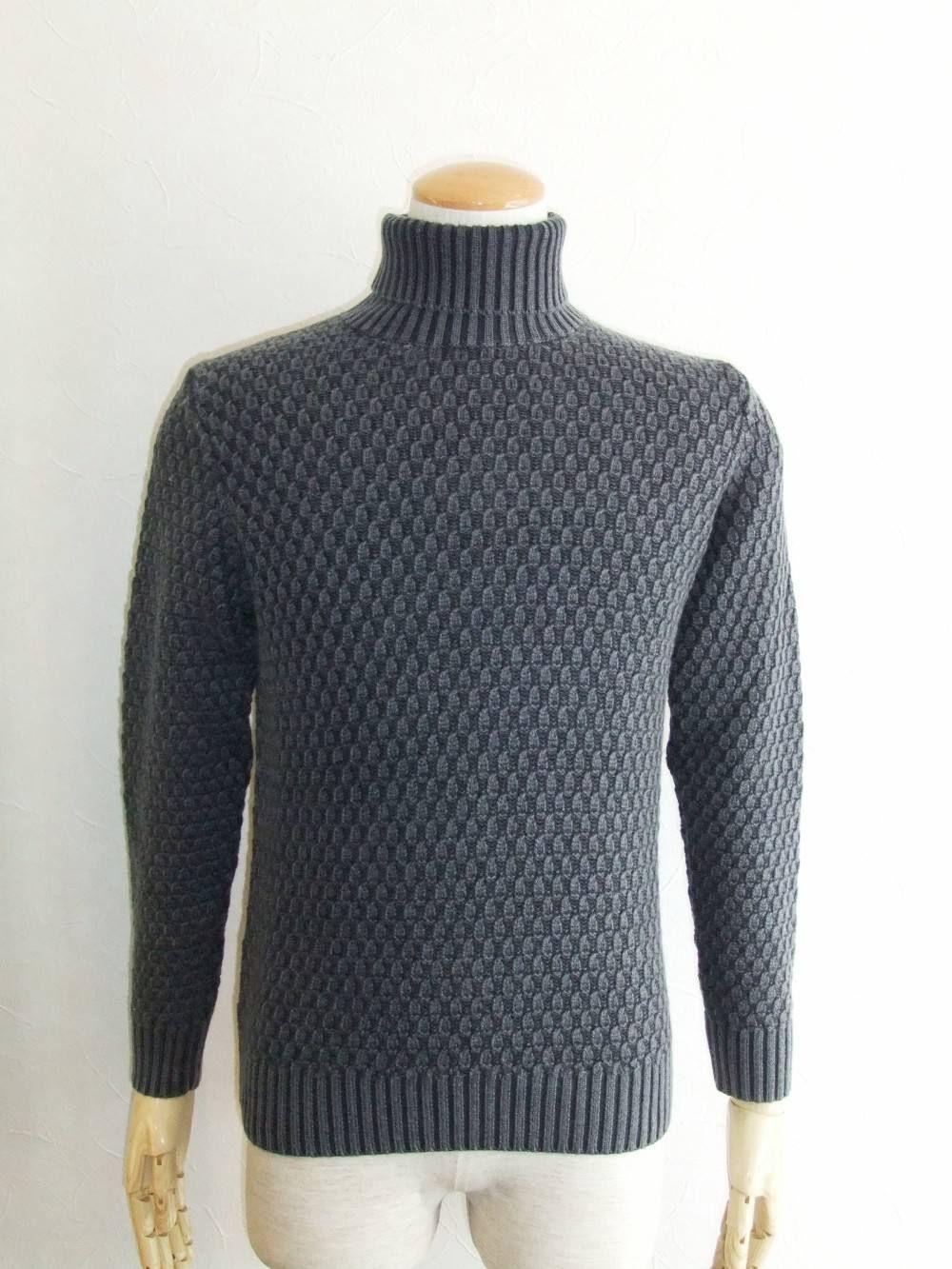 TURTLENECK KNIT