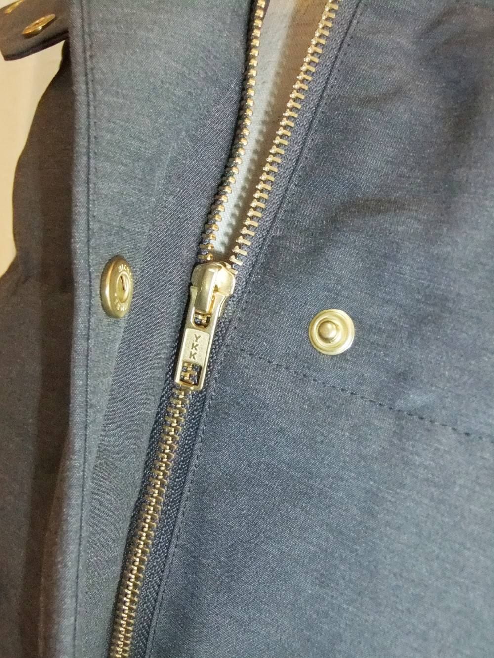 ダウンベスト
