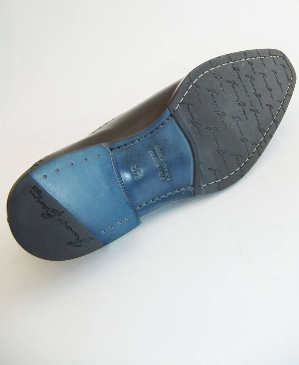 プレーントゥ (PLAIN TOE)