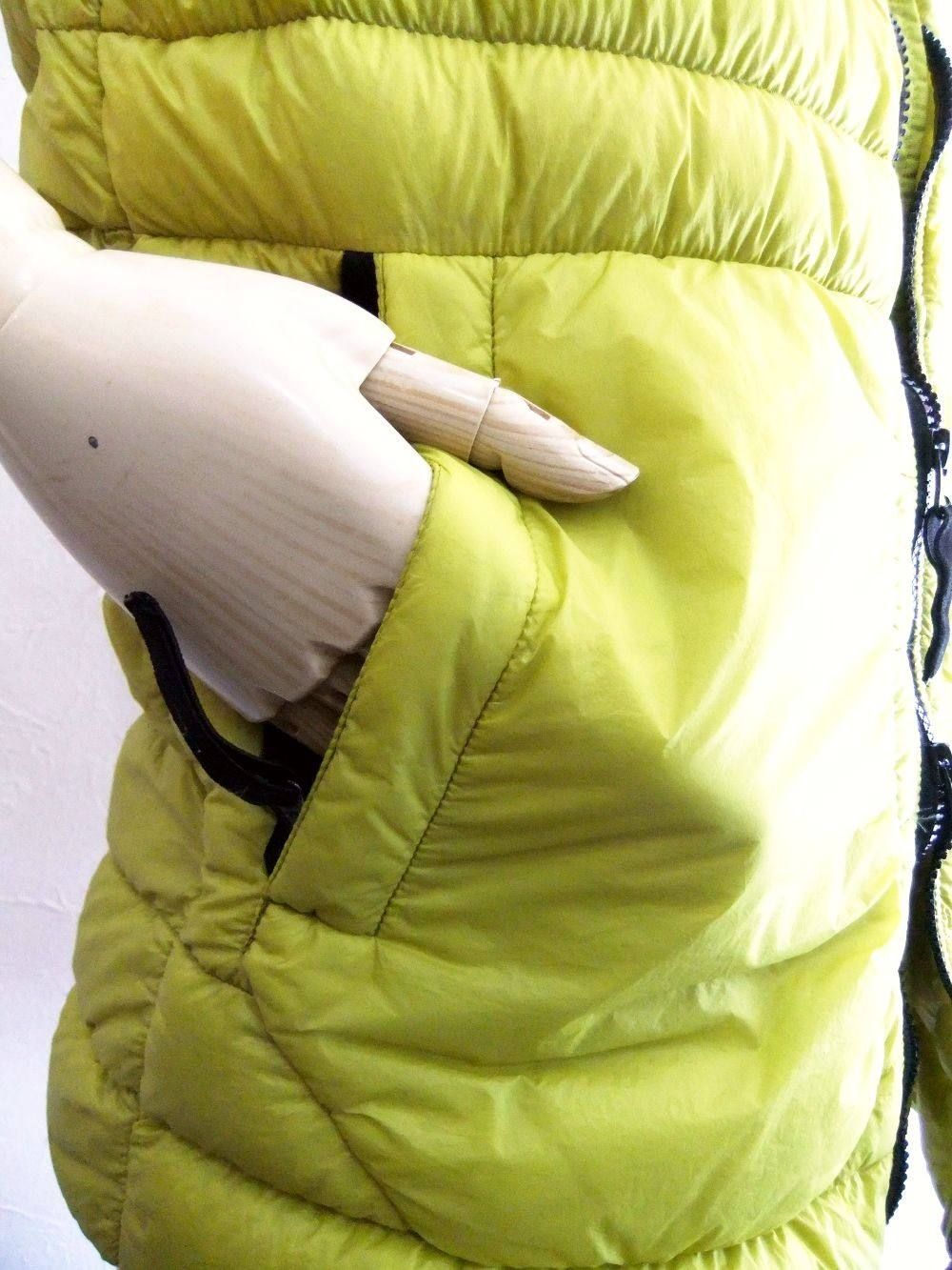 STONE ISLAND (ストーンアイランド) ダウンベスト イエロー