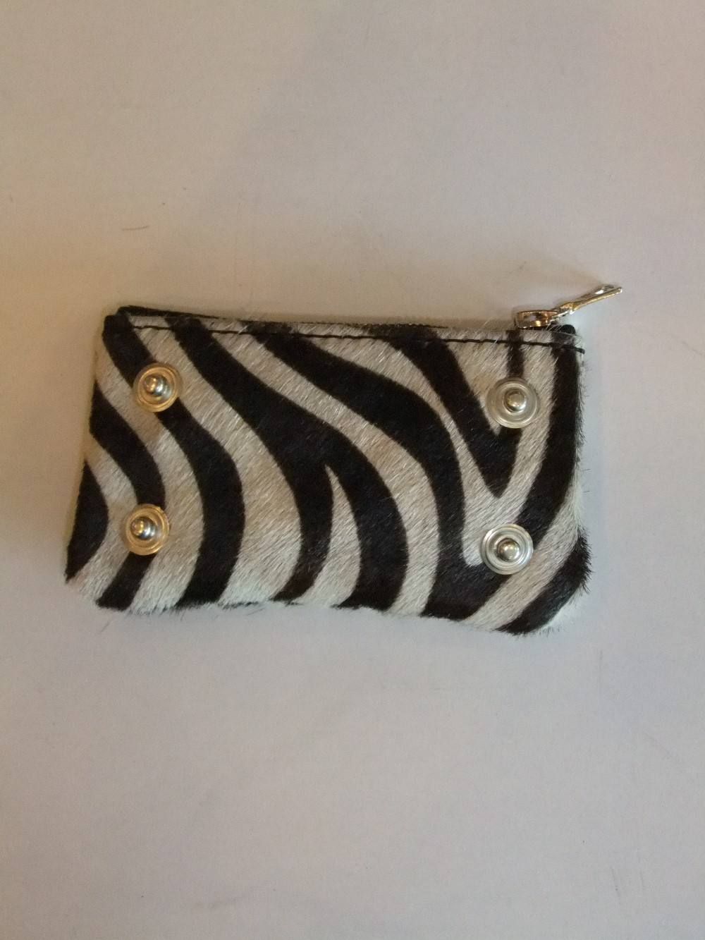 HAIR CARF POUCH
