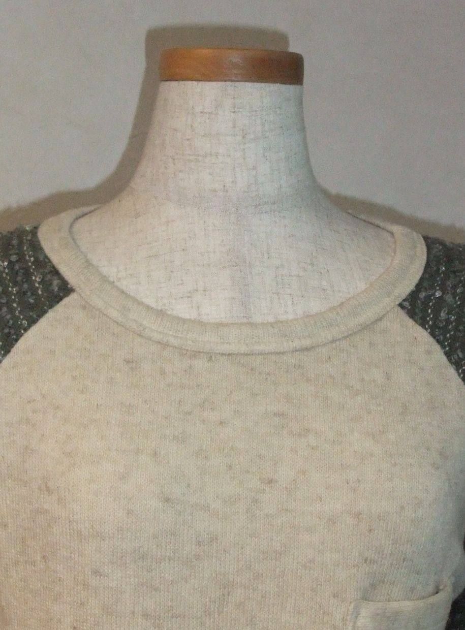 DUALE LAYERED RAGLAN TOP