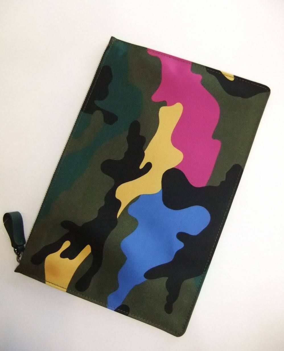 CLUTCH BAG