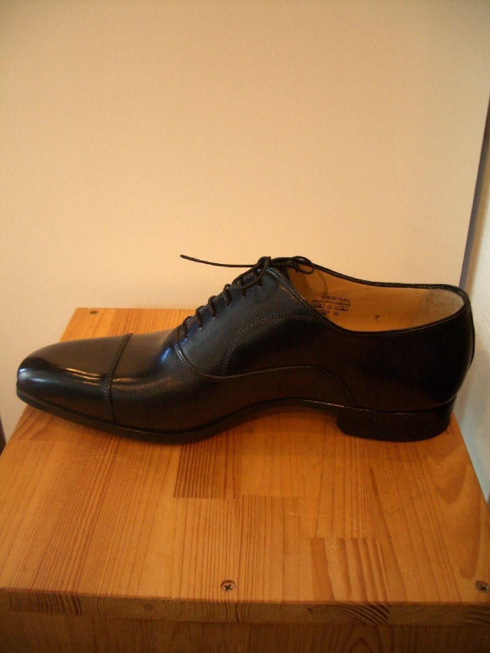 London G1194-LU11F (Black)