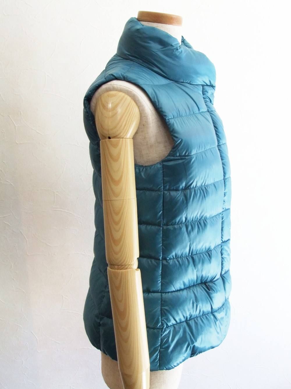 DOWN VEST