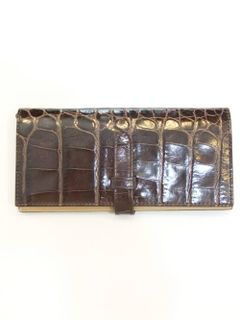 ELONGATED WALLET WITH TAB