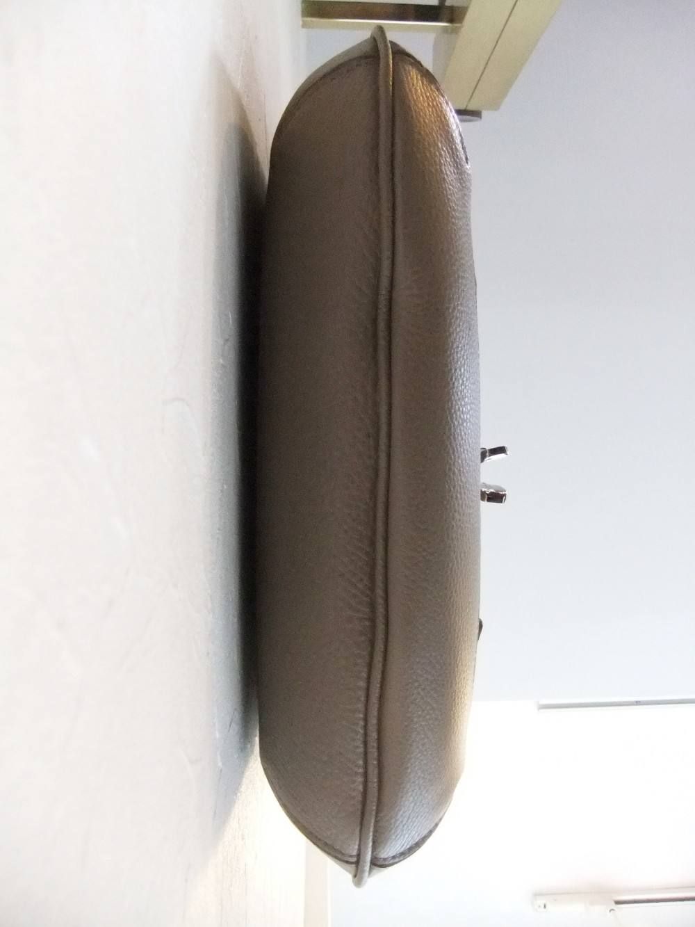 レザーミニ被せショルダーバッグ