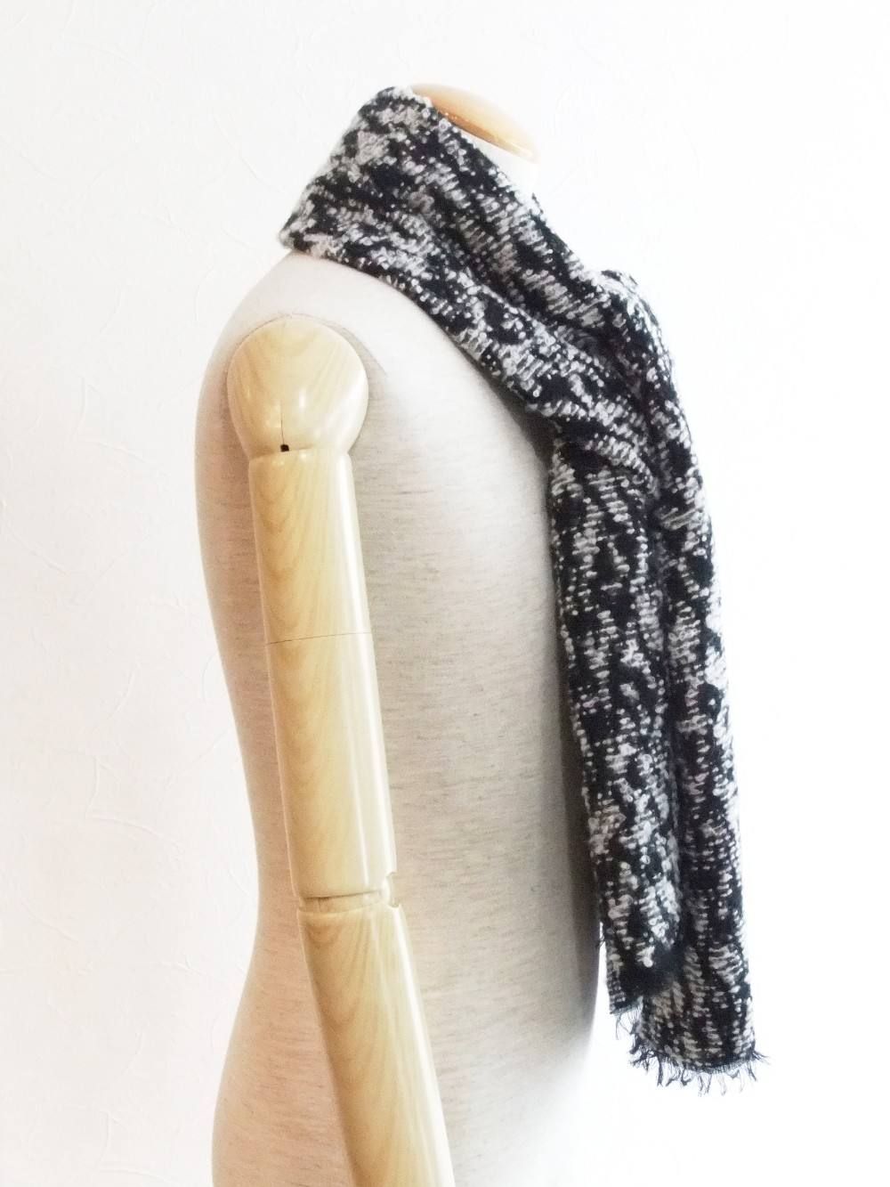 KNIT JACQUARD STOLE