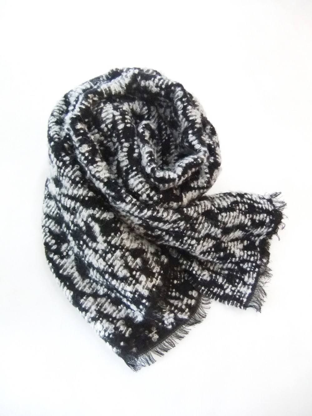 KNIT JACQUARD STOLE