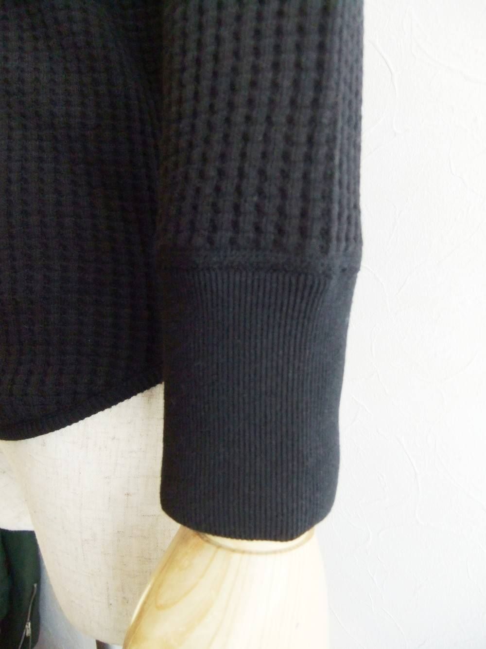 WAFFLE CREW NECK SWEAT (BK)