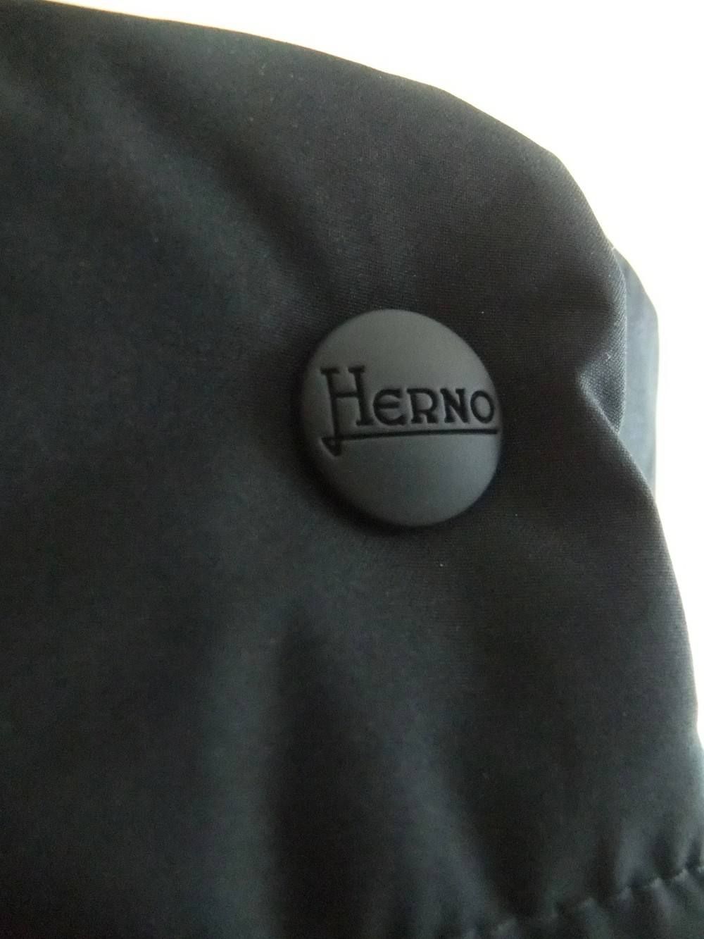 HERNO (ヘルノ) ゴアテックス ダウン ベスト