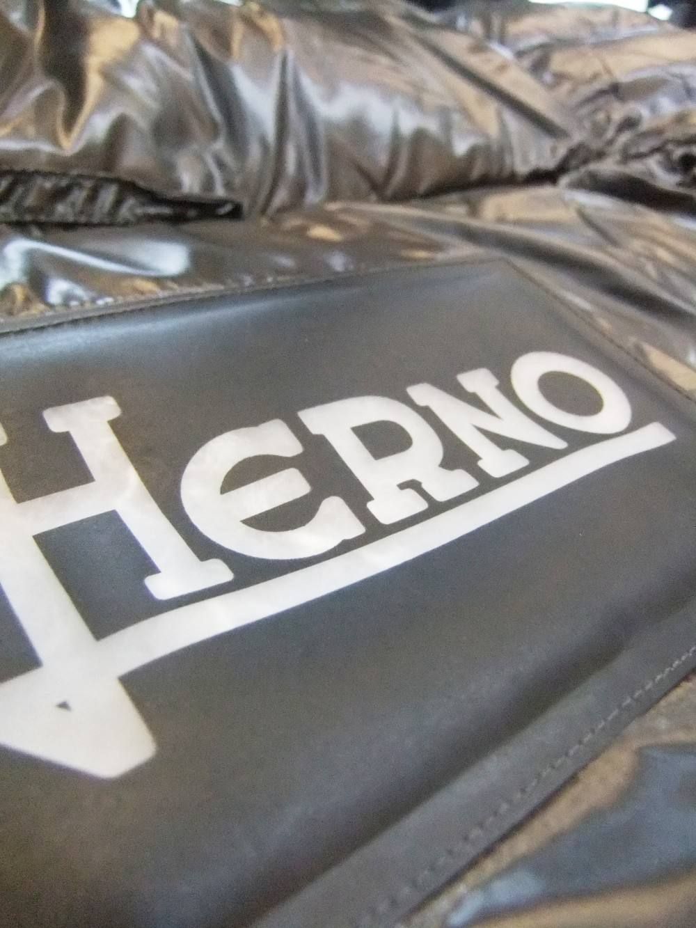 HERNO (ヘルノ) ダブル ボタン ショート ダウン ジャケット