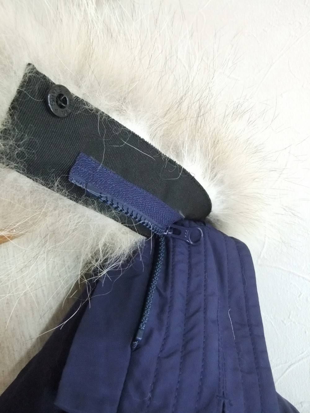 STONE ISLAND (ストーンアイランド) ファー付き ダウン パーカー