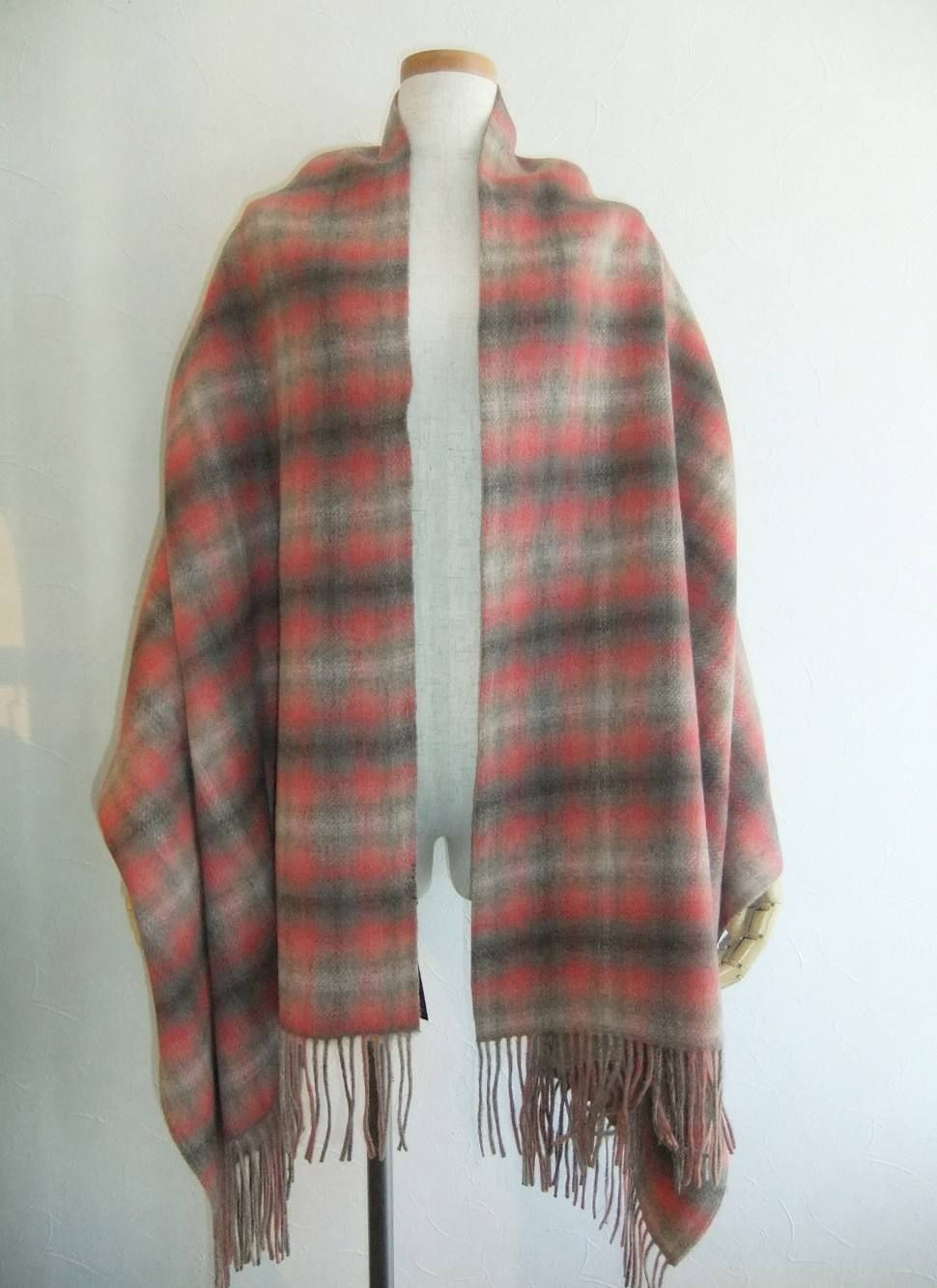 FOX FUR CHECK STOLE