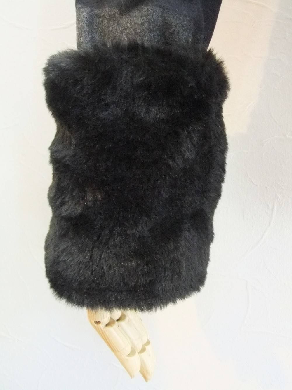 FUR CUFFS BORDER PULLOVER