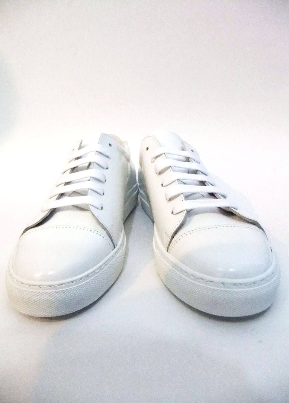 WHITE SPAZZOLATO (ホワイト)