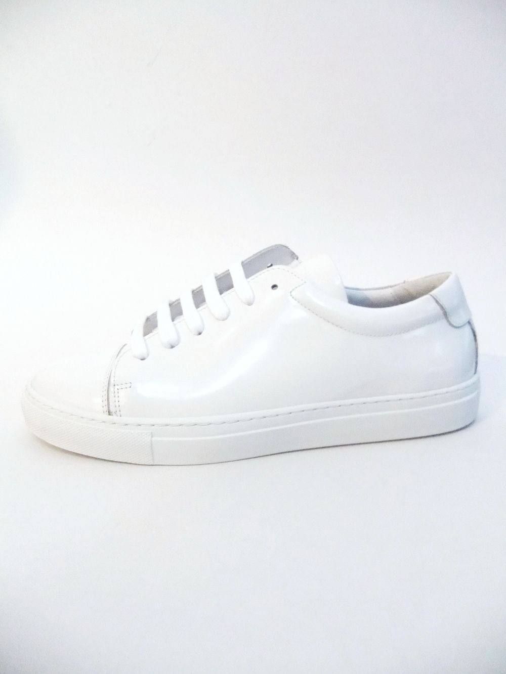 WHITE SPAZZOLATO (ホワイト)