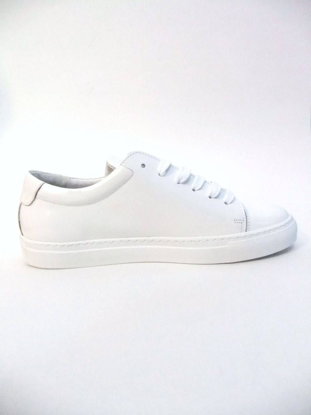 WHITE SPAZZOLATO (ホワイト)