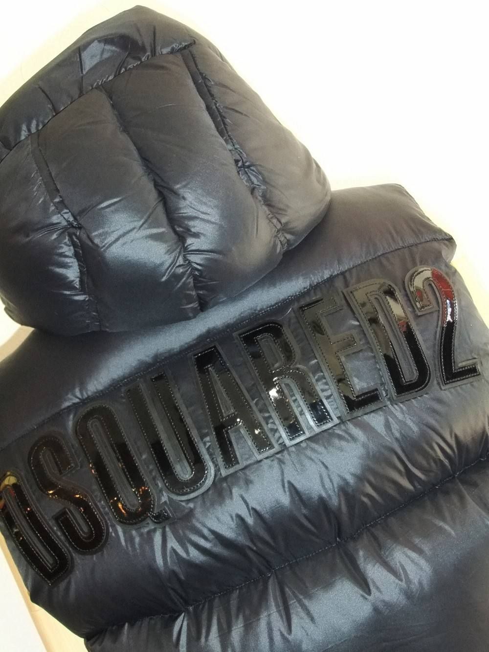 DOWN VEST