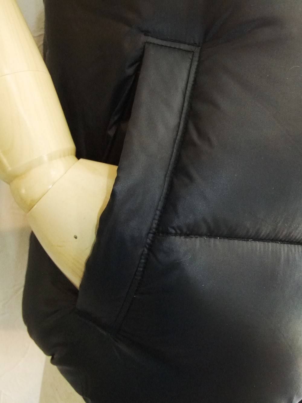 DOWN VEST