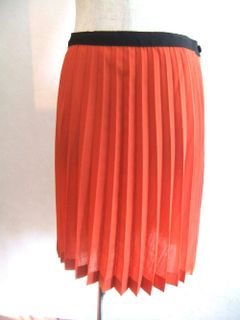 ACCORDION PLEATED SKIRT