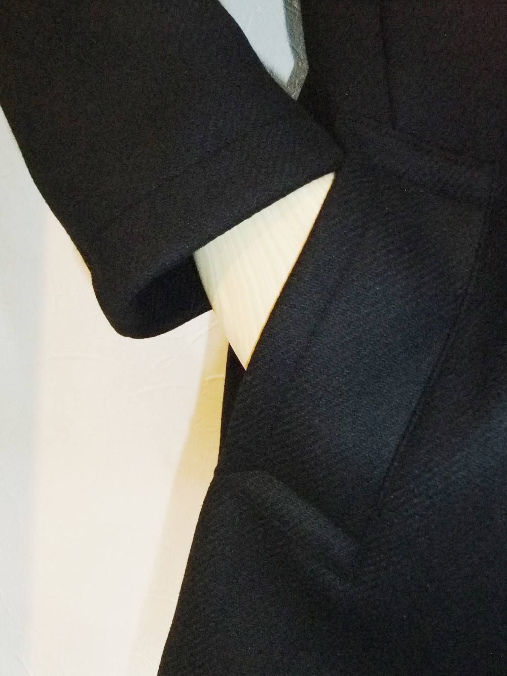 P COAT (BLACK)