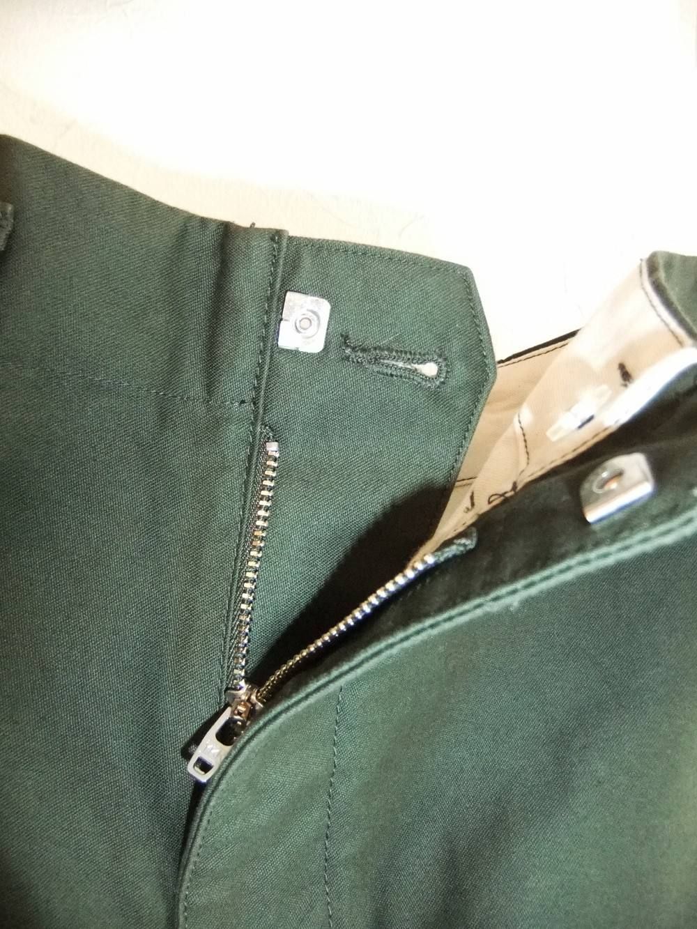 BACK SATIN WIDE PANTS