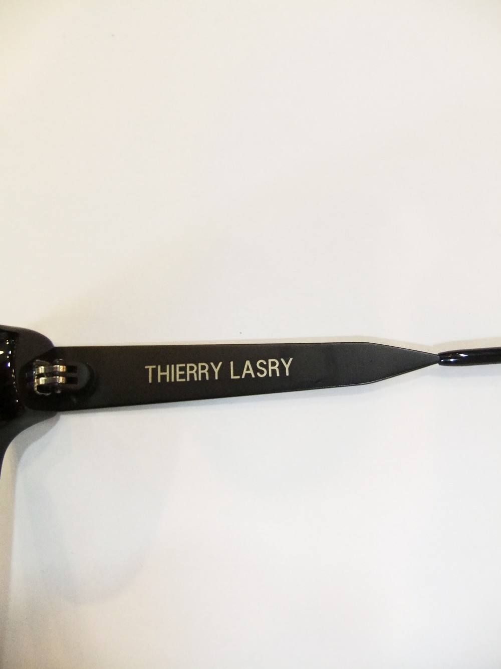 LEGGY 700  sunglasses  THIERRY LASRY(ティエリーラズリー)