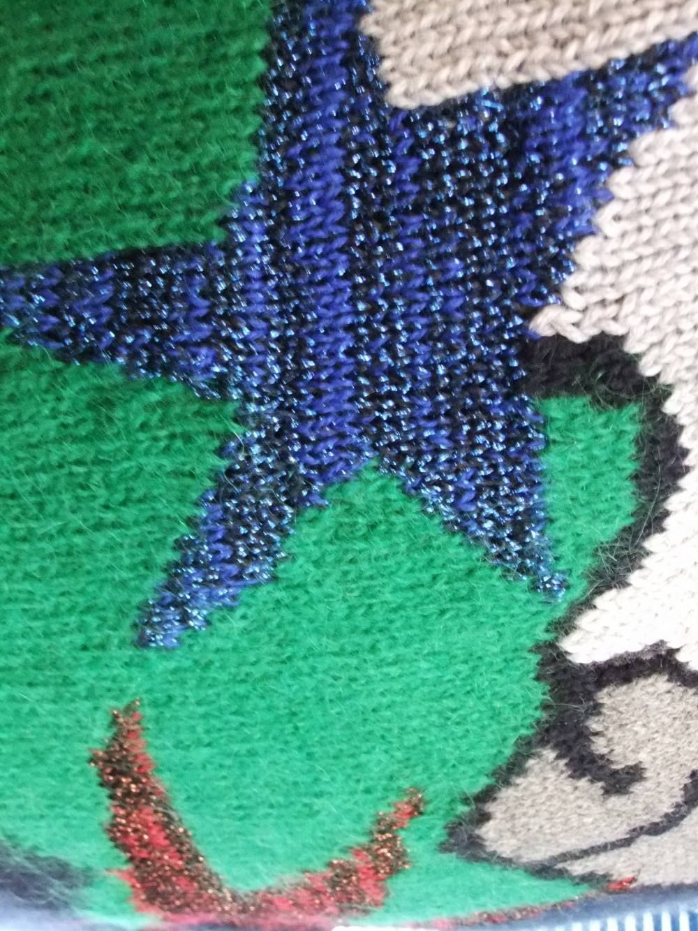 KNIT SWEATER
