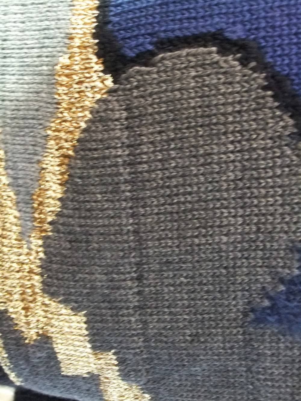 KNIT SWEATER